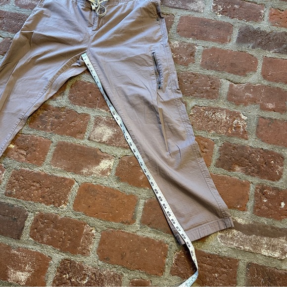 Vuori Women Ripstop Light Terracota Active Pants Size XL Drawstring and Zipper - Picture 8 of 13